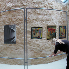 KÜLÖNLEGES KIÁLLITÓ TÉR