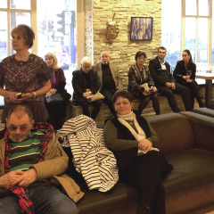 A MEGNYITÓ KÖZÖNSÉGE