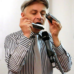 SZABÓ TAMÁS ZENÉLT