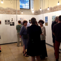 BARÁTOK, ISMERŐSOÖK