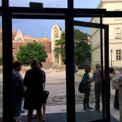 NYÁRI ZÁPOR KÉSZÜLŐDÖTT