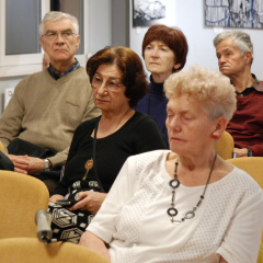 CSILLA MÁRTÁÉKKAL