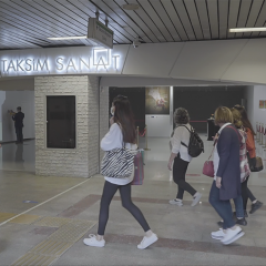 A KULTURÁLIS KÖZPONTBA ÉRKEZŐK