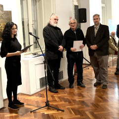 EMLÉKEZETES CSOPORTKÉP